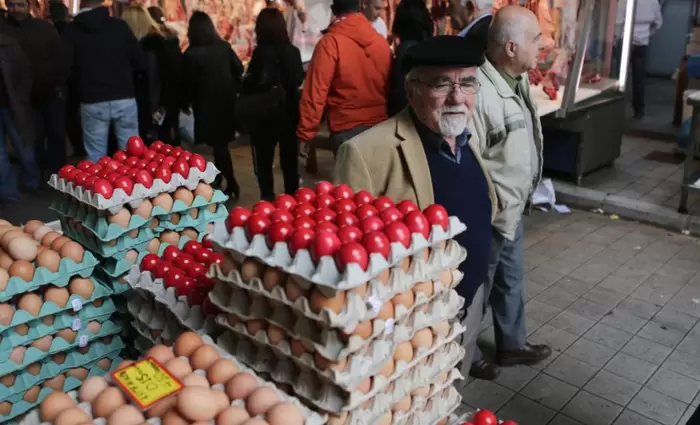 Περιορίζουν τις αγορές τους στα απαραίτητα για το Πάσχα οι Κύπριοι