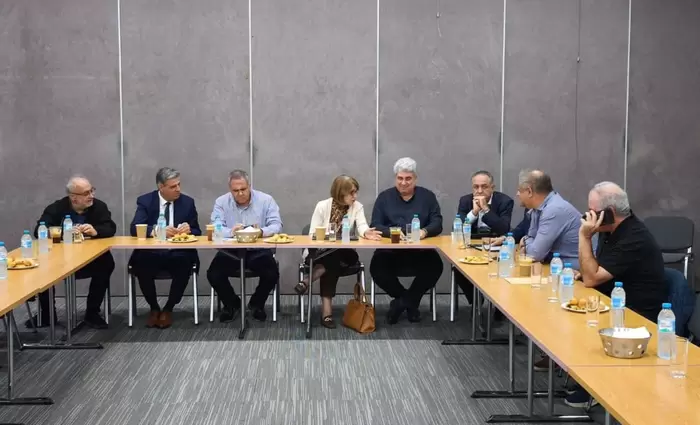 Ομόφωνα η υιοθέτηση της καταρχήν συμφωνίας για την ΑΤΑ από την πανσυνδικαλιστική