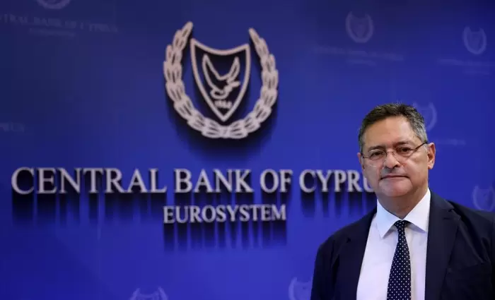 Γιατί ο διοικητής της ΚΤΚ θεωρεί ακόμα πρόκληση τα κόκκινα δάνεια