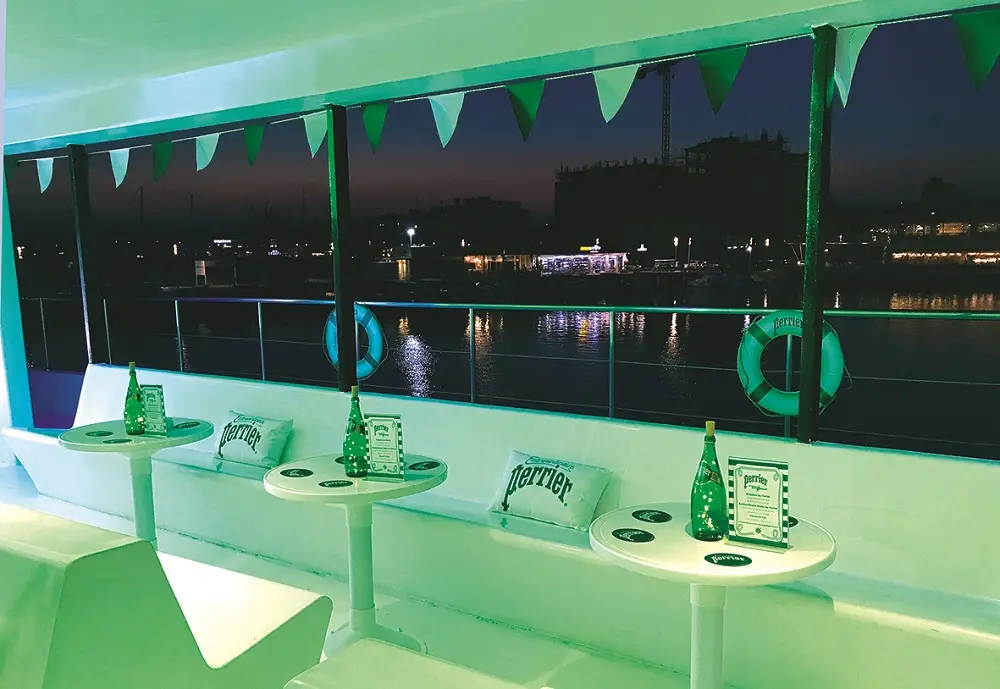 To Perrier αποχαιρετά το καλοκαίρι με τον πιο #extraordinaire τρόπο!