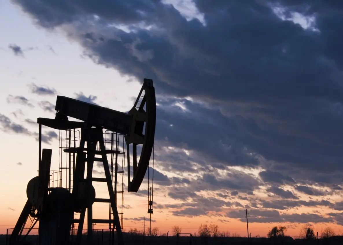 Πλημμύρα πετρελαίου: Γιατί οι τιμές μπορεί να βυθιστούν στα $35