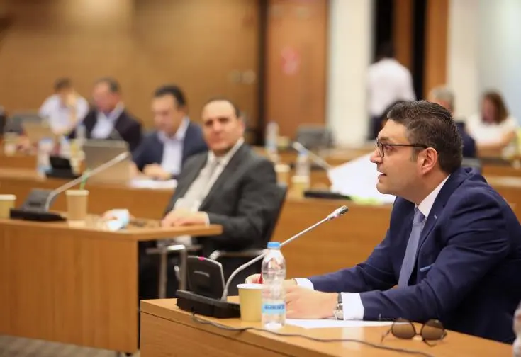 H μπάλα στη Βουλή για κρατικές εγγυήσεις