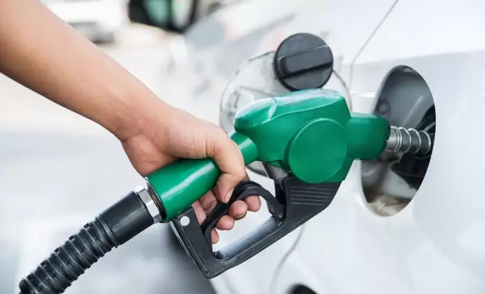 Βενζίνη: Έφτασε τα €2,40 στο κέντρο της Αθήνας