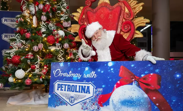 Ξεχωριστά Χριστούγεννα με την Πετρολίνα!