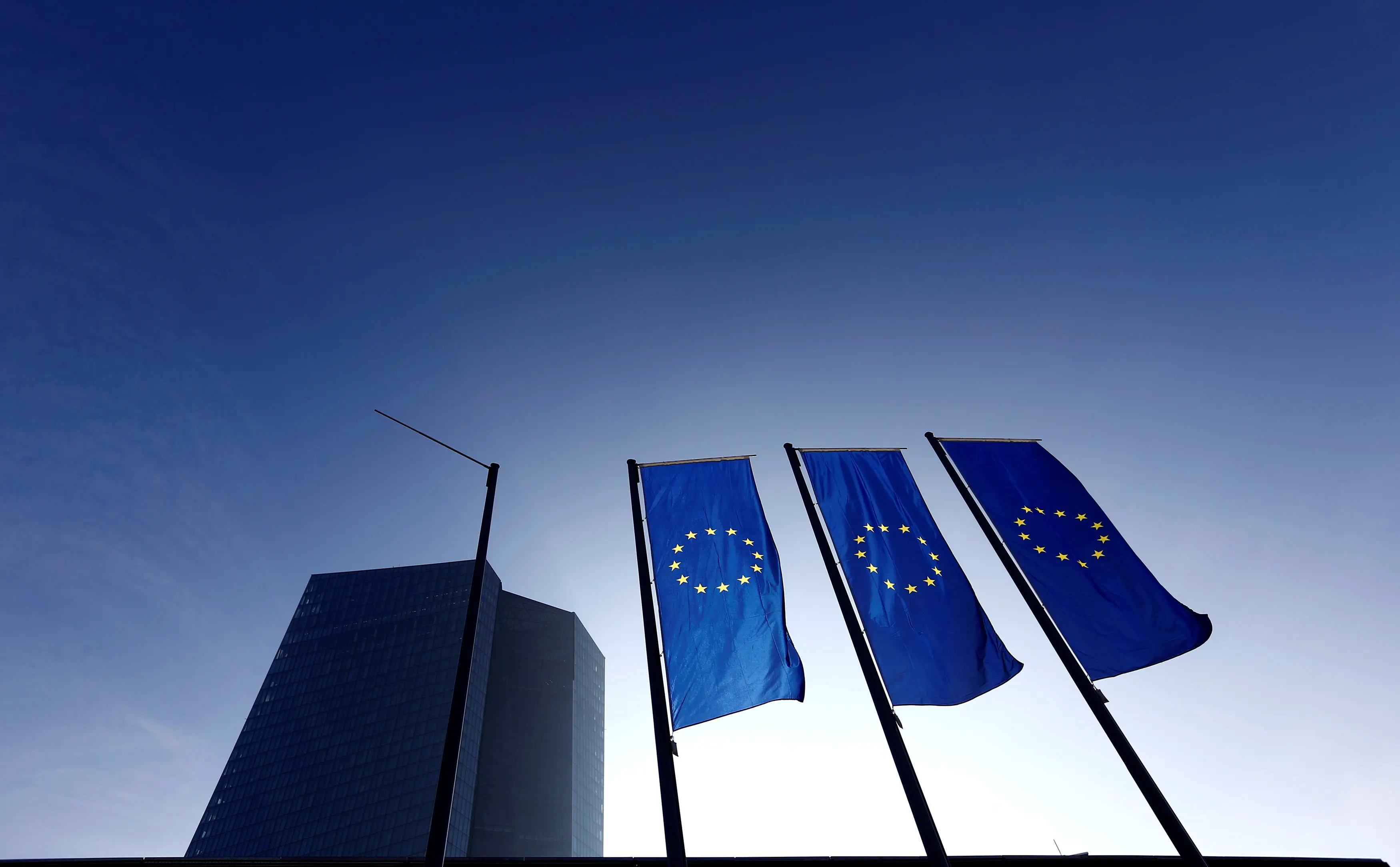 Η απόφαση για αυξήσεις επιτοκίων δεν ήταν ομόφωνη στην ΕΚΤ