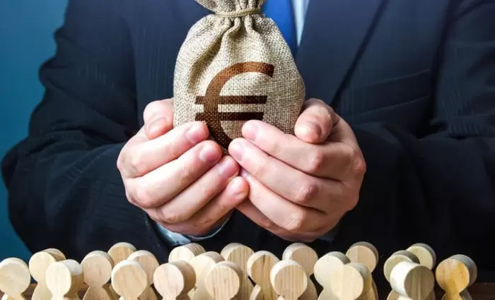 ΑΚΕΛ: Φέρνει νόμο που θα φορολογεί τα υπερκέρδη των τραπεζών - Απαντά ο ΥΠΟΙΚ