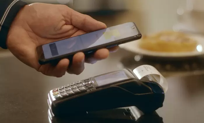 Χαρούμενες γιορτές χωρίς ανησυχίες με τις κάρτες της Τράπεζας Κύπρου