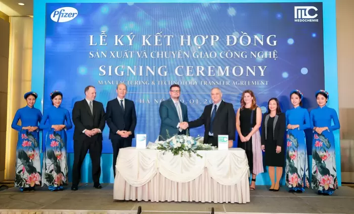 Συμφωνία της Medochemie για παραγωγή φαρμάκων της Pfizer στο Βιετνάμ