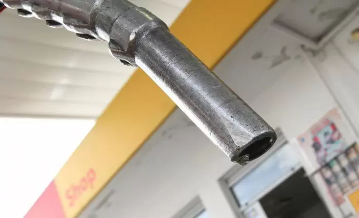 Μειώθηκαν οι πωλήσεις πετρελαιοειδών το 2020