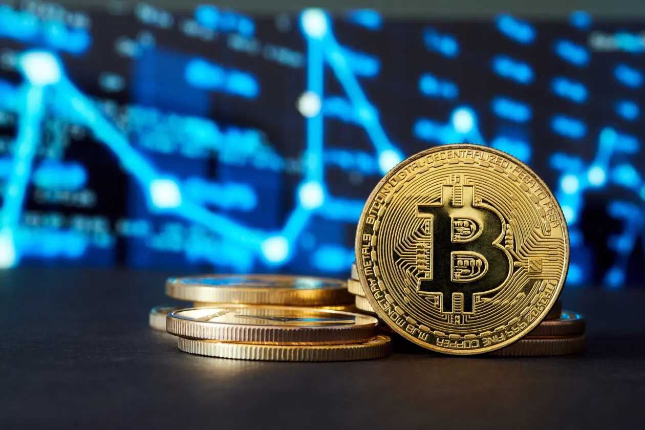 Bitcoin: Σε υψηλό έξι εβδομάδων και «κοιτάει» τα 30.000 δολάρια
