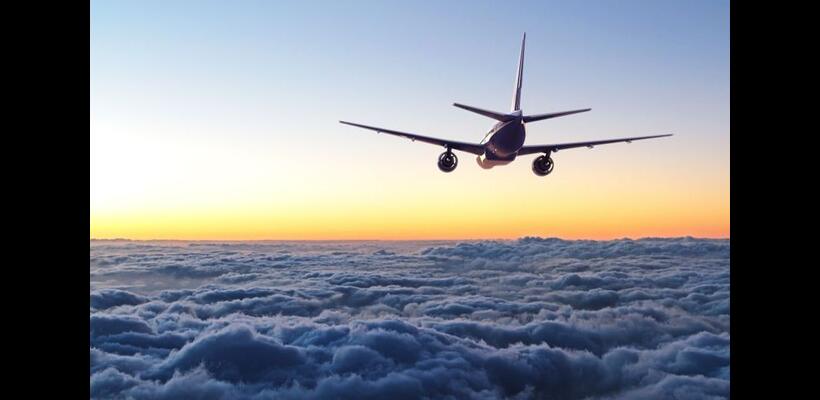 Διακοπές στην Ευρώπη: Επιβραδύνεται η ζήτηση από ΗΠΑ, ενισχύεται από Ασία