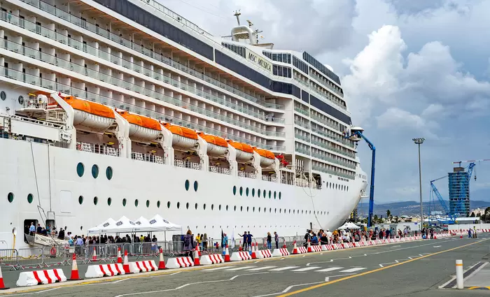 Το MSC Musica υποδέχθηκαν στο λιμάνι Λεμεσού Υφ. Τουρισμού και Ναυτιλίας
