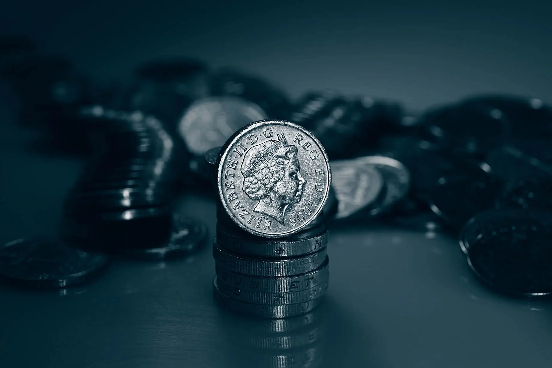 Η βρετανική οικονομία καταρρέει υπό το βάρος του lockdown