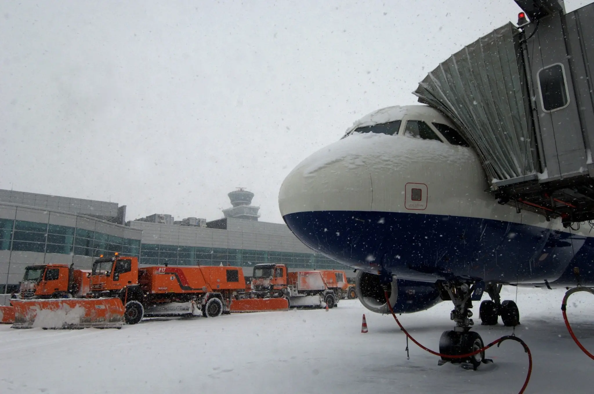 Επαναλειτουργούν τα αεροδρόμια Βουδαπέστης, Πράγας και Μπρατισλάβας