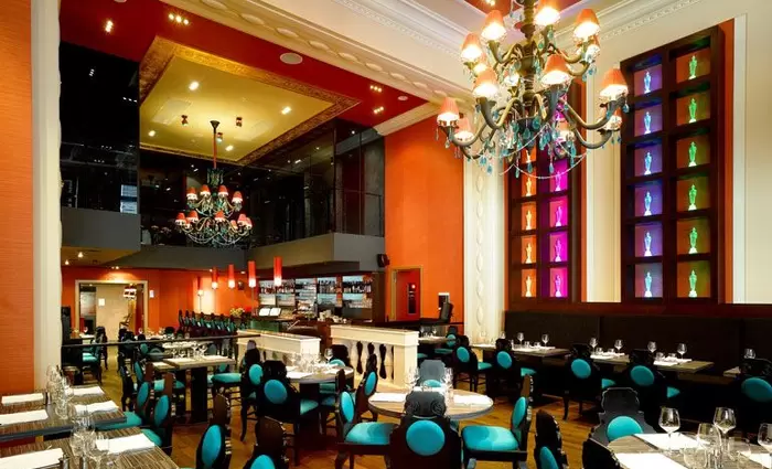 Κατεβάζουν ρολά τα μαγαζιά στην Τσεχία