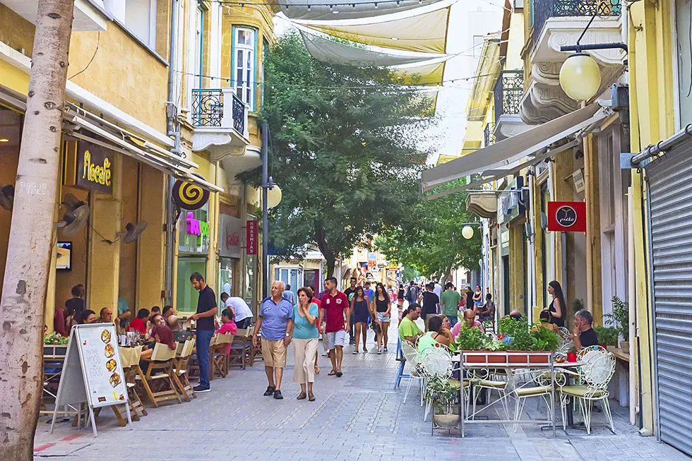 Κλειστά τα γενικά καταστήματα τον Δεκαπενταύγουστο