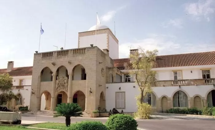 Στο επίκεντρο των συσκέψεων στο Προεδρικό συνταξιδιοτική μεταρρύθμιση ενεργειακά και υδατικό