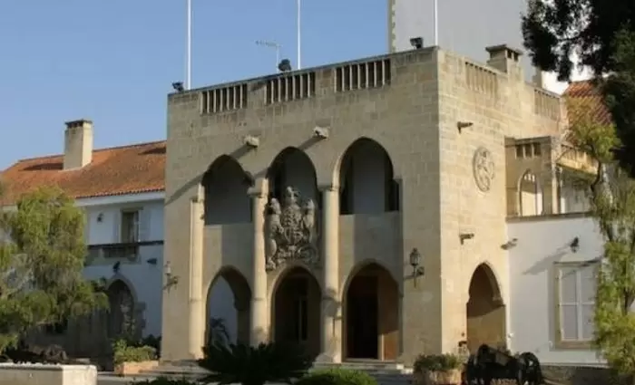 Συσκέψεις για την οικονομία ανάμεσα σε ΠτΔ και επαγγελματικές οργανώσεις