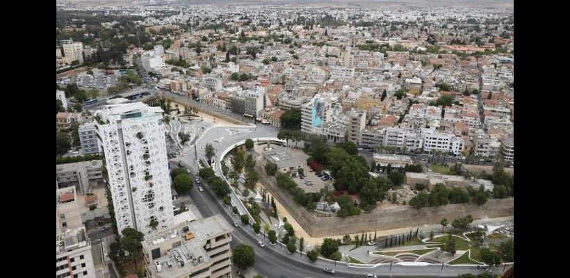 Τάση για μειώσεις τιμών στα ακίνητα το 2024, αλλά…