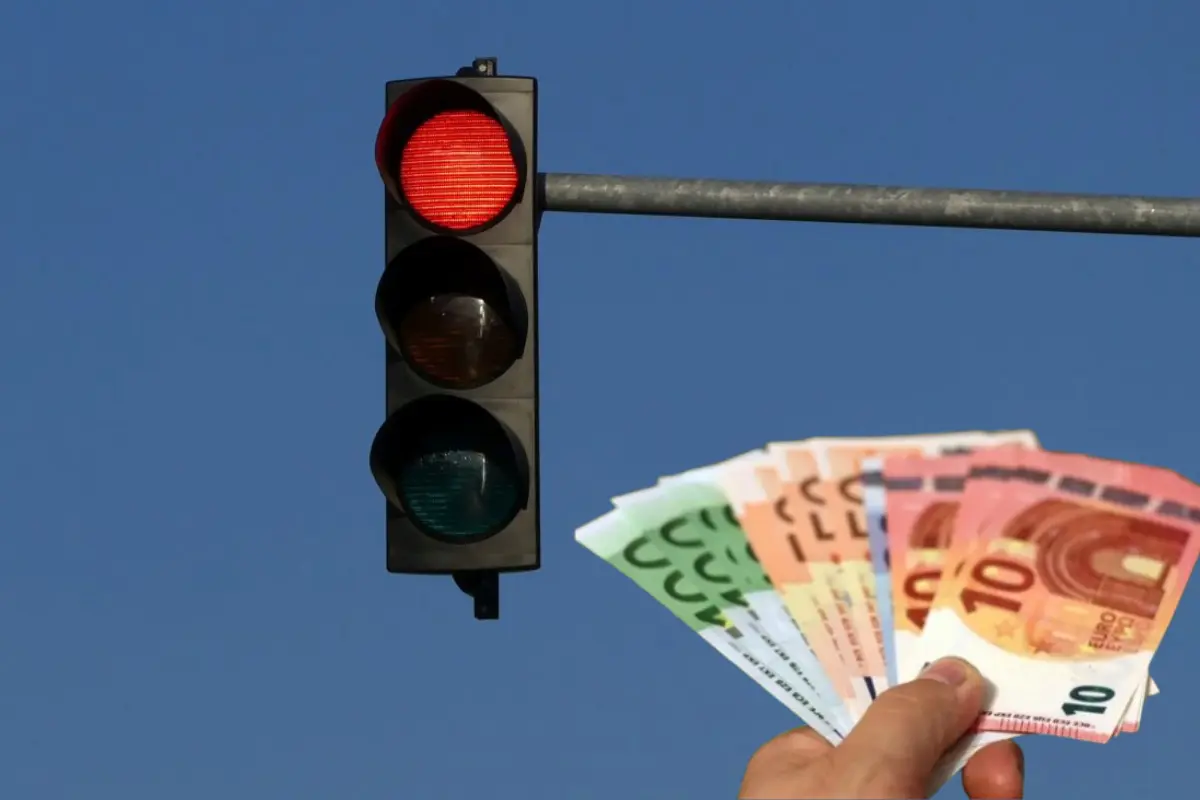 Προ των πυλών αυξήσεις στα πρόστιμα της Τροχαίας - Ποιες παραβάσεις θα κοστίζουν ακριβά