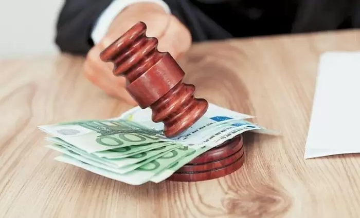 Βαριά καμπάνα σε εταιρεία εγκατάστασης φωτοβολταϊκών