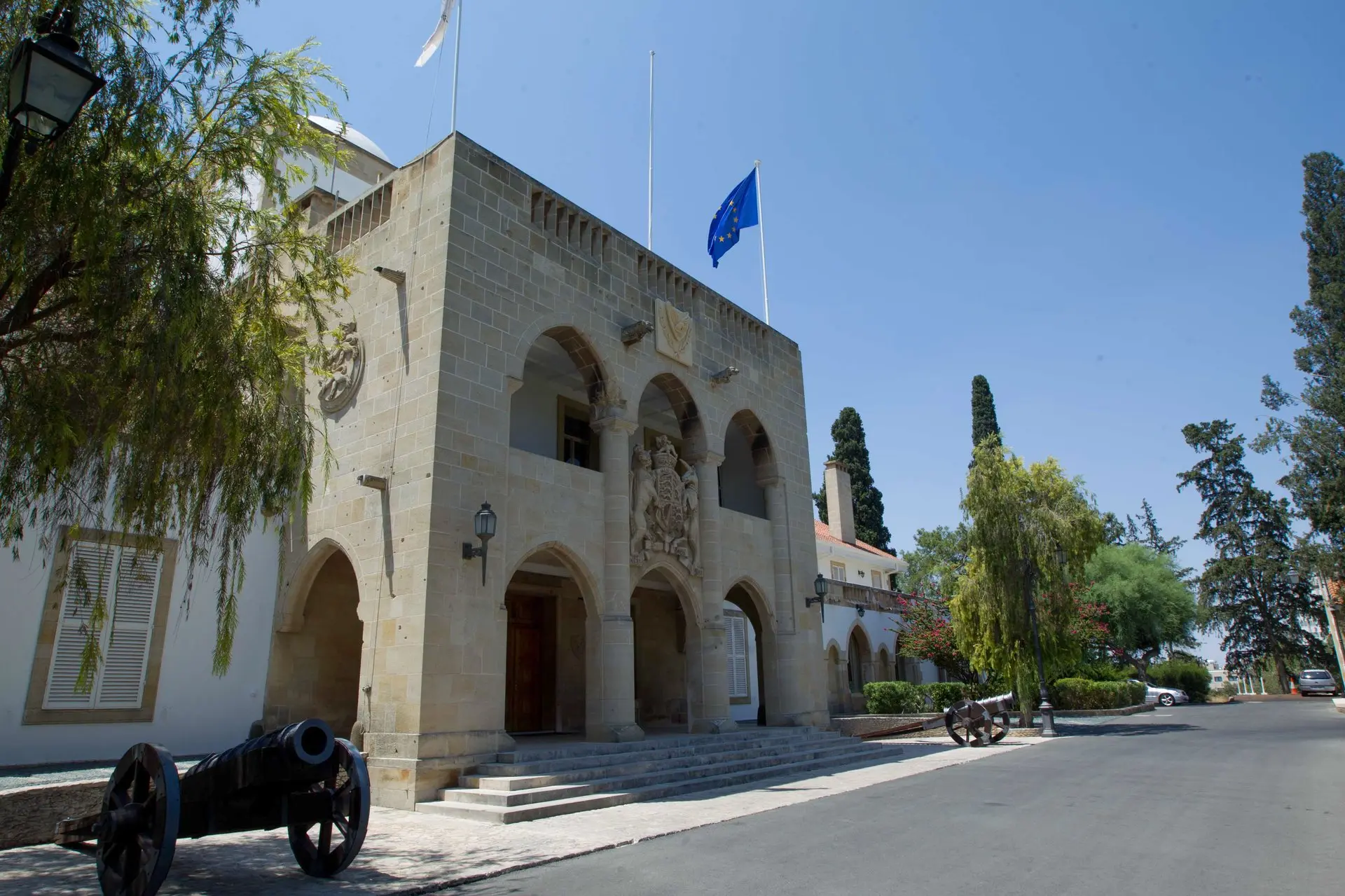 Σύσκεψη στο Προεδρικό για μεταρρύθμιση ΤΑ
