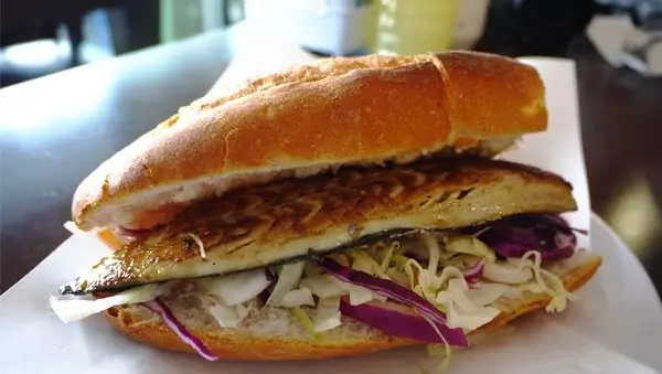 Εστιατόριο στην Κωνσταντινούπολη: Δωρεάν ψάρια για ξένο συνάλλαγμα