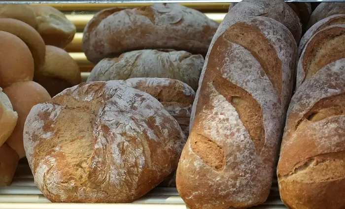 Το φρέσκο ψωμί στην Ελλάδα παραμένει από το 2020 το 2ο φθηνότερο στην Ευρώπη