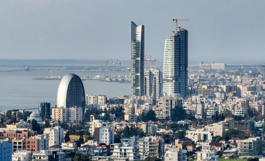 Τα αντισταθμιστικά για πύργους προβληματίζουν τον Σύνδεσμο Μεγάλων Αναπτύξεων