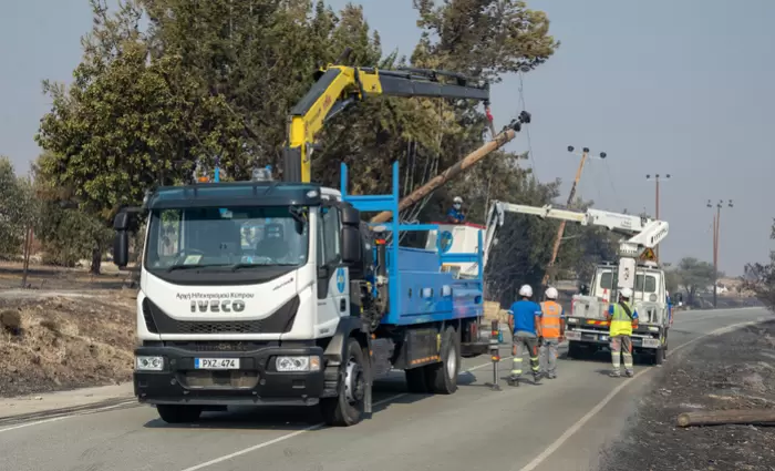 Επιστρατεύει κινητές γεννήτριες η ΑΗΚ για να δώσει ρεύμα σε πληγείσες περιοχές