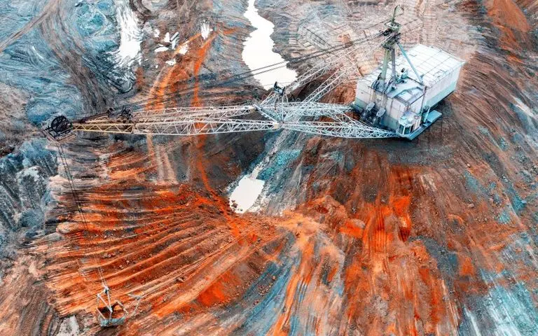 Σπάνιες γαίες: Τα κινεζικά μπλόκα ανατρέπουν τις εφοδιαστικές αλυσίδες της Ευρώπης