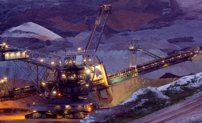 Ευρώπη: «Πρόσω ολοταχώς» στα σχέδια για την ενίσχυση της εξόρυξης και επεξεργασίας σπάνιων γαιών