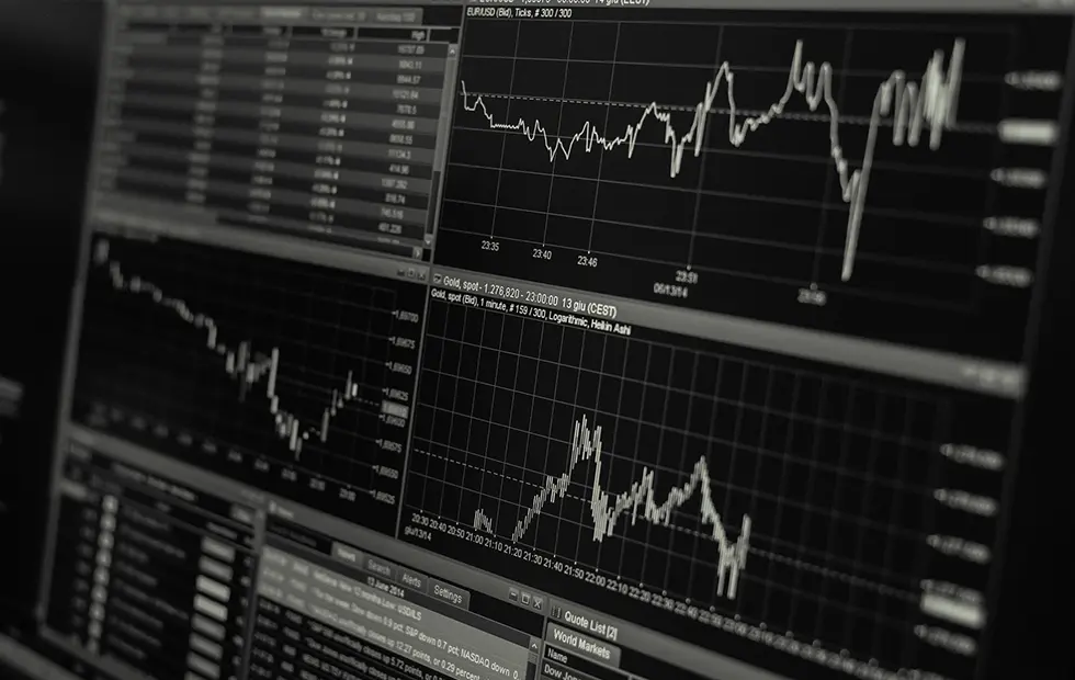 Συνεχίζουν να πέφτουν τα επιτόκια στις κυπριακές τράπεζες