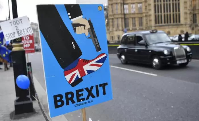 Συνεχίζεται η συζήτηση επί της συμφωνίας του Brexit 