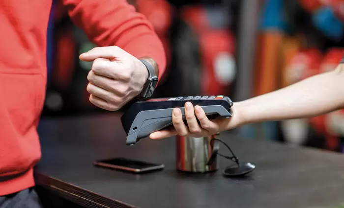 Η RCB δυναμικά στο e-shop