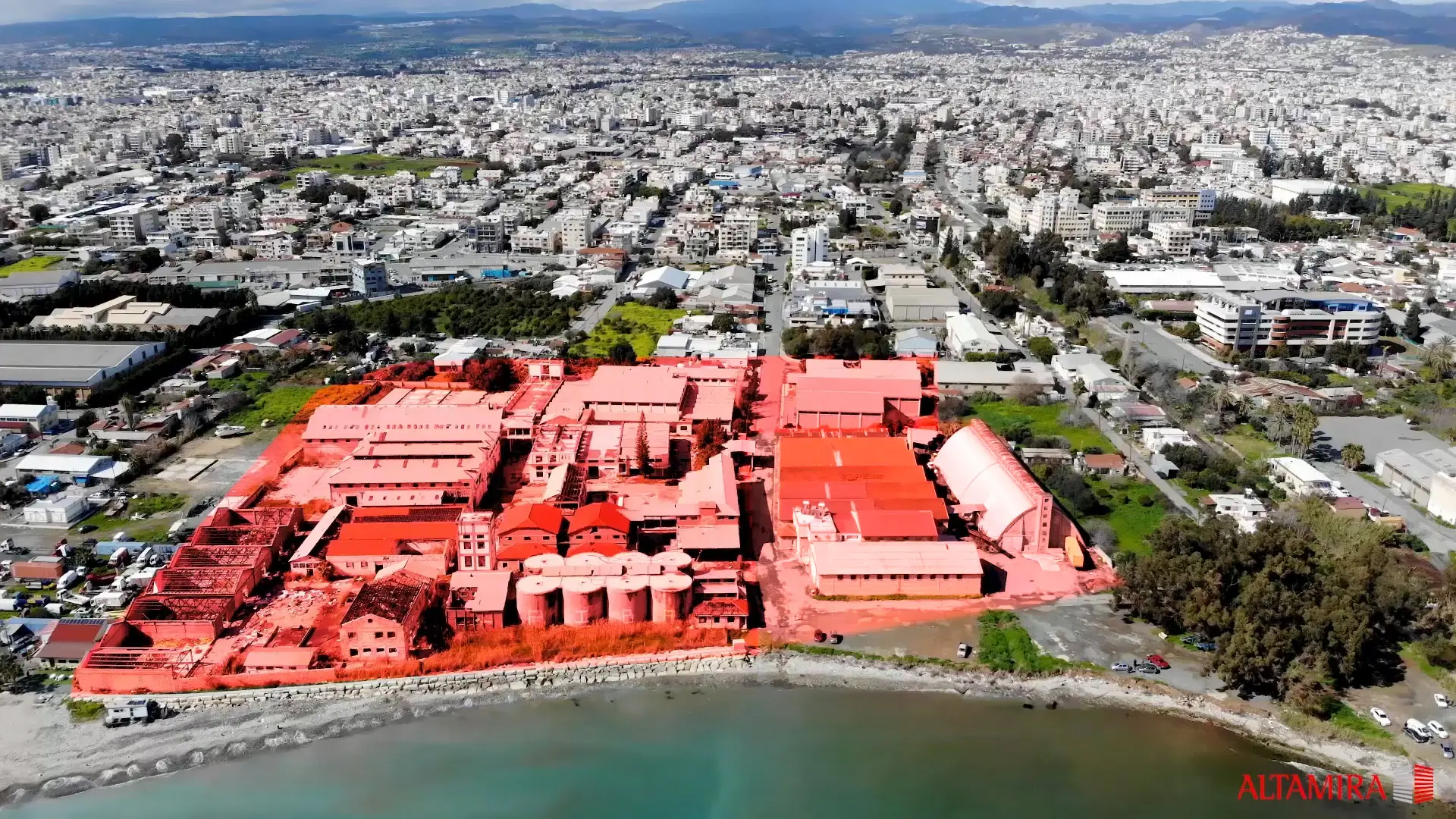 Altamira: Πωλείται εμβληματικό εργοστάσιο με κατώτερη τιμή €30 εκ.