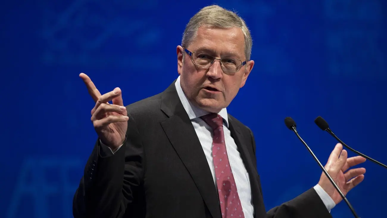 Κλάους Ρέγκλινγκ: Η Ελλάδα χάνει τους στόχους με τα νέα μέτρα