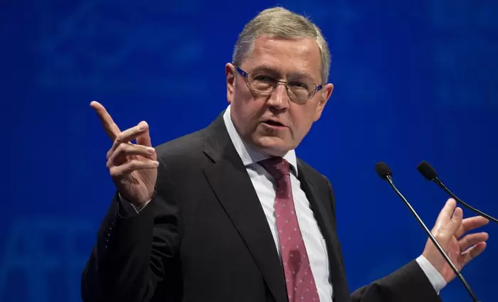 Κλάους Ρέγκλινγκ: Η Ελλάδα χάνει τους στόχους με τα νέα μέτρα