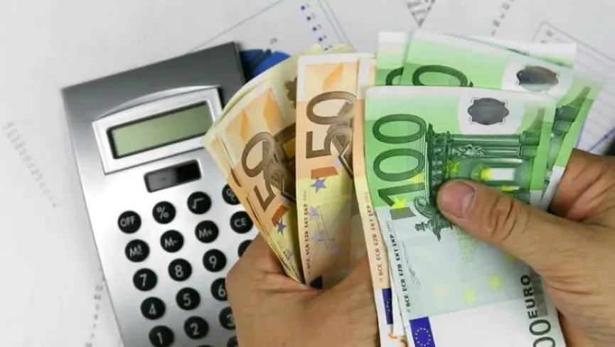 Επανήλθε ο Σύνδεσμος Καταναλωτών για καταχρηστικές ρήτρες