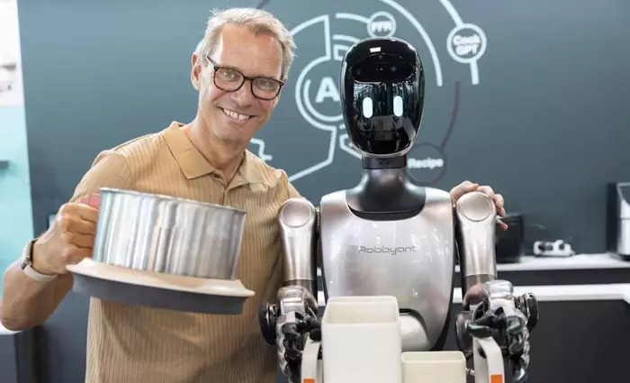 Ant: Αποκάλυψε το πρώτο της ανθρωποειδές ρομπότ