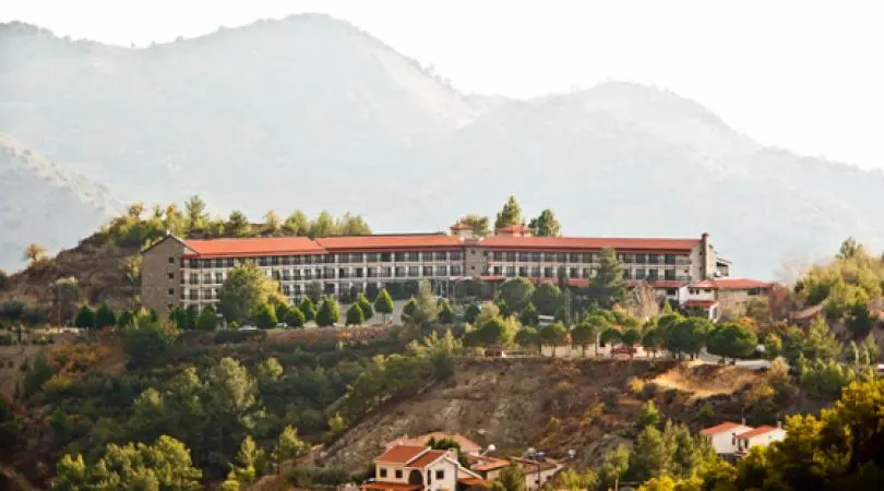 Επαναλειτούργησε το ξενοδοχείο 