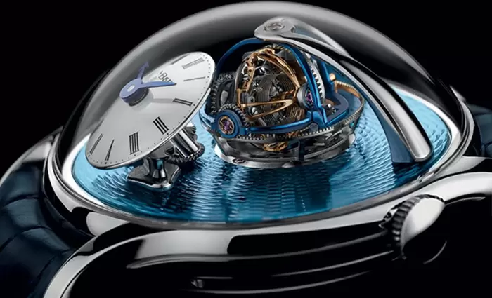 Τα ρολόγια των 100.000 δολαρίων με λίστα αναμονής 10 χρόνια