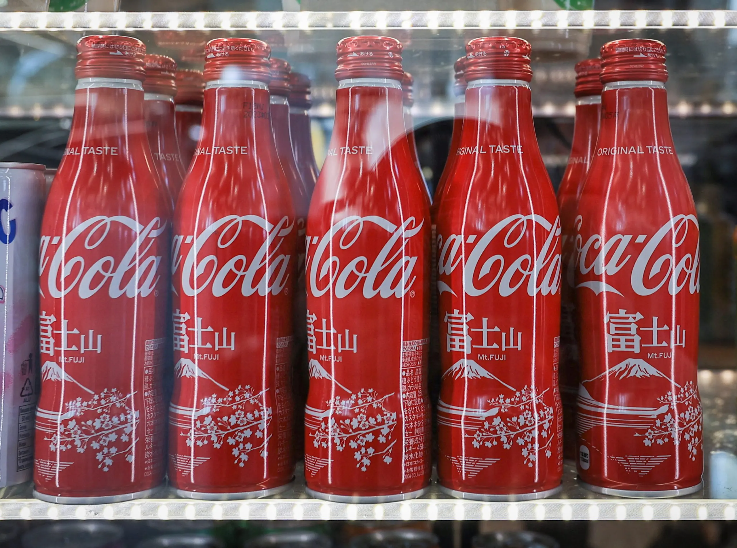 Coca Cola HBC: Στα €1,19 δισ. τα λειτουργικά κέρδη το 2024 – Προτείνει μέρισμα €1,03