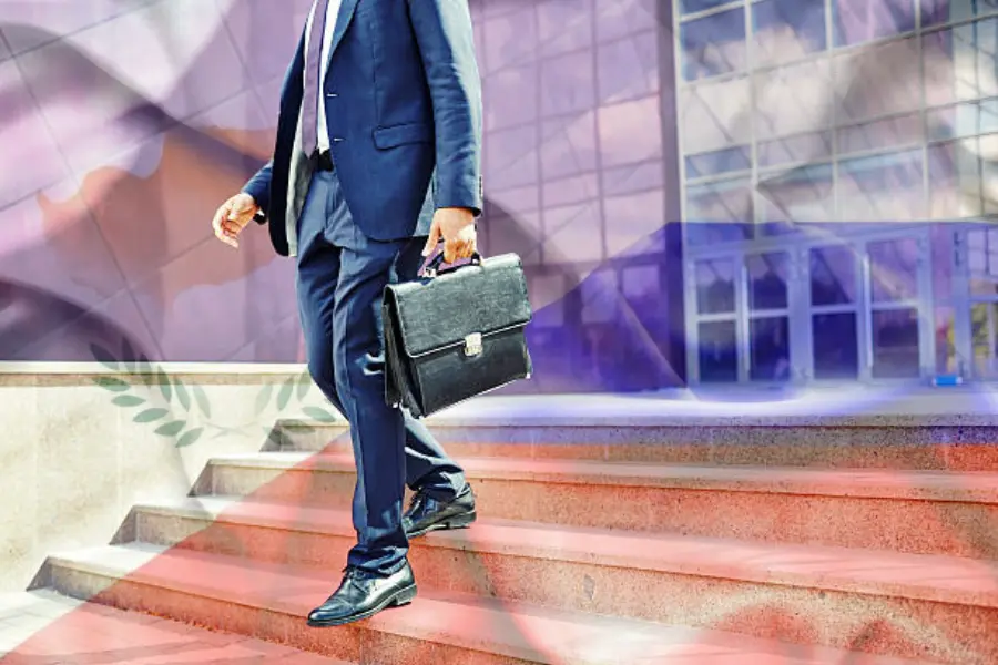 Φυγή Ρώσων επενδυτών: Τι σημαίνει για την οικονομία της Κύπρου