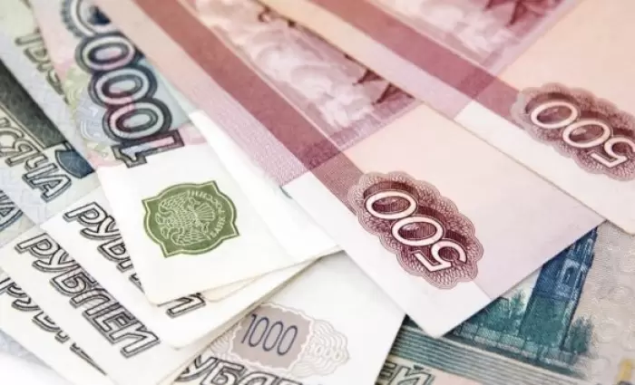 Ποια ευρωπαϊκή τράπεζα «πνίγεται» στο ρούβλι παρά τις κυρώσεις