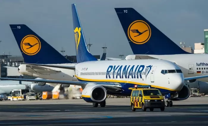 Ryanair: Πιθανή η μείωση της τιμής εισιτηρίων ως και 10% τον χειμώνα
