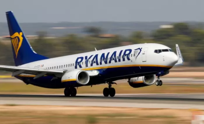 Ryanair: Υπερδιπλασιάστηκαν τα κέρδη τριμήνου
