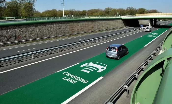 Η Γαλλία εγκαινίασε τον πρώτο αυτοκινητόδρομο ασύρματης φόρτισης ηλεκτρικών οχημάτων