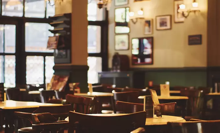 Αυτοί είναι οι νέοι κανόνες λειτουργίας εστιατορίων, μπαρ και καφέ από 1η Ιουλίου
