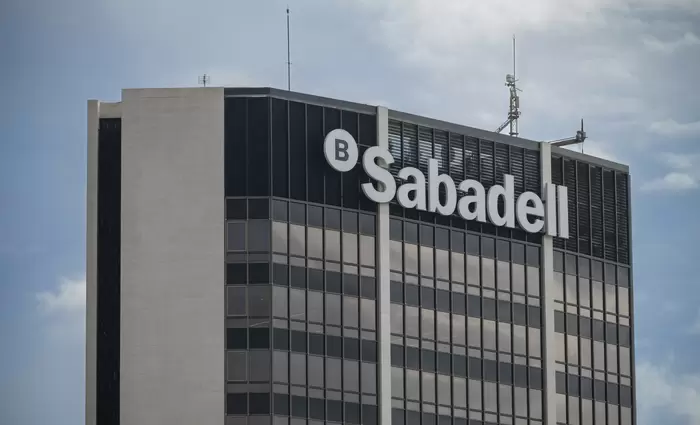 Η Sabadell βάζει φρένο στην BBVA – Ζητά υψηλότερο αντίτιμο